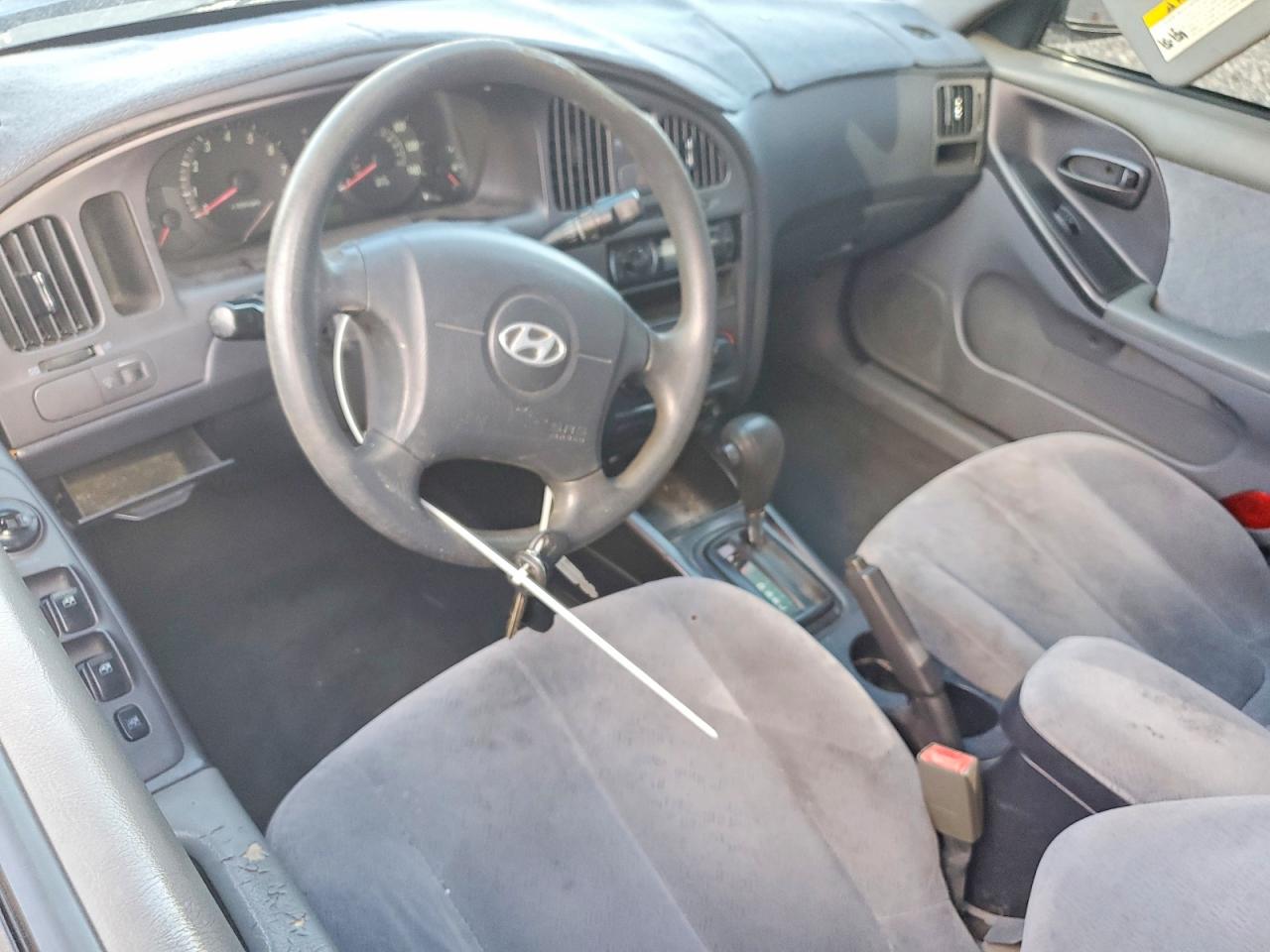 2004 HYUNDAI ELANTRA GLS photo 8