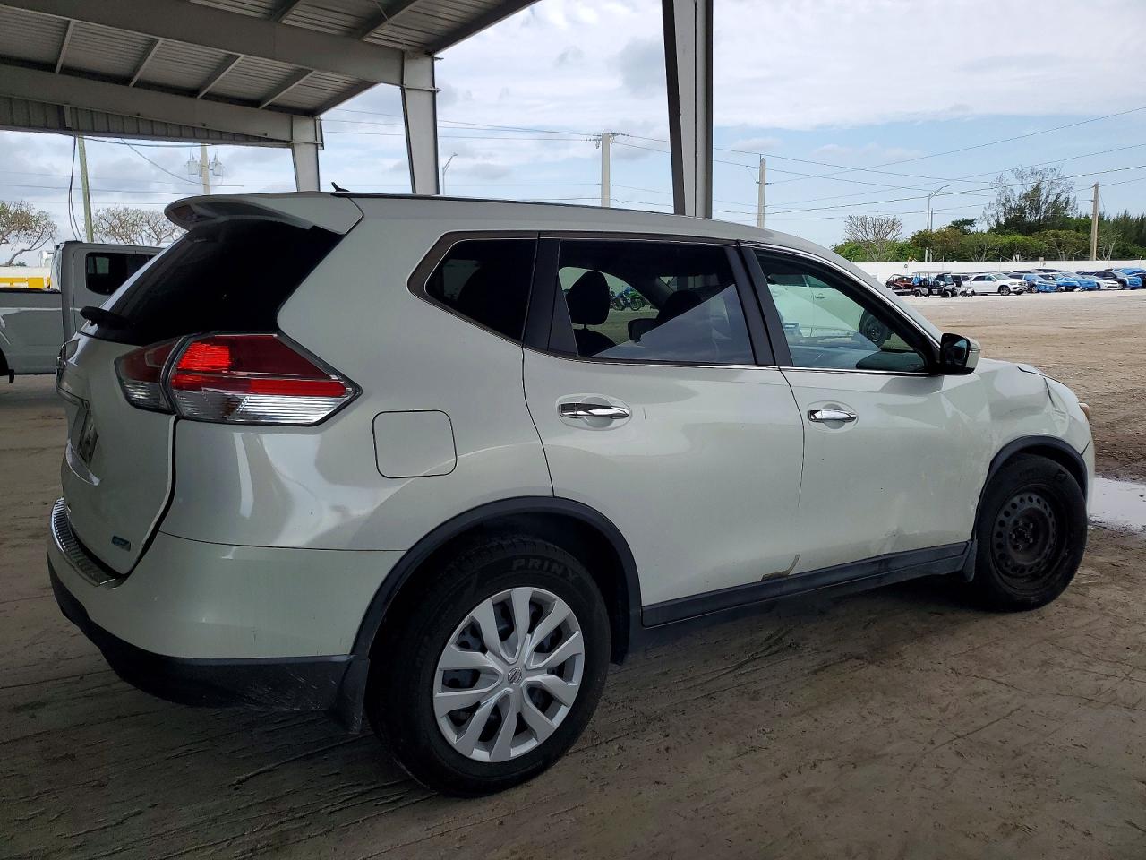 2014 NISSAN ROGUE S photo 3