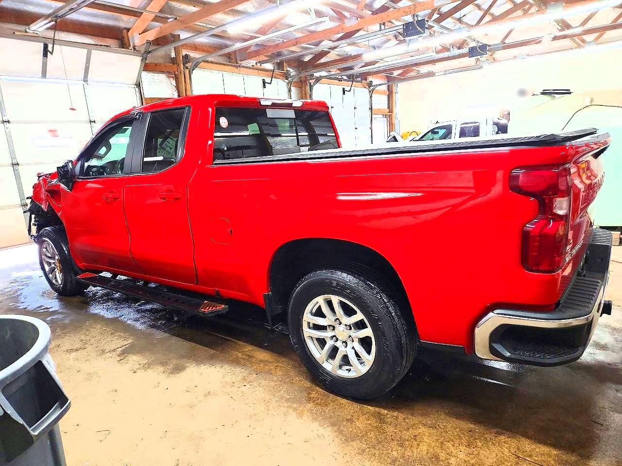2020 CHEVROLET SILVERADO K1500 LT photo 3