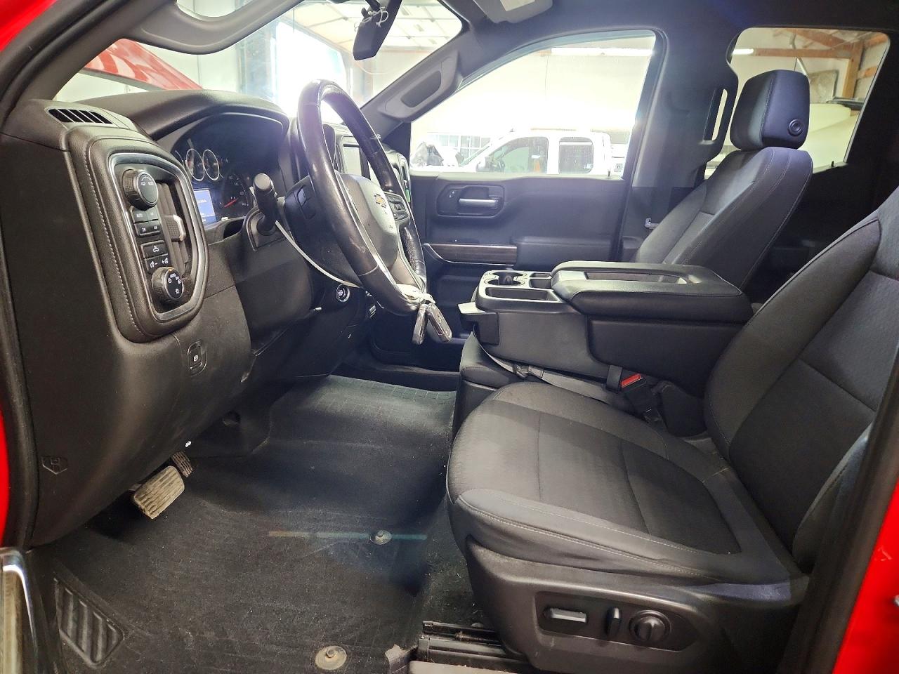 2020 CHEVROLET SILVERADO K1500 LT photo 13