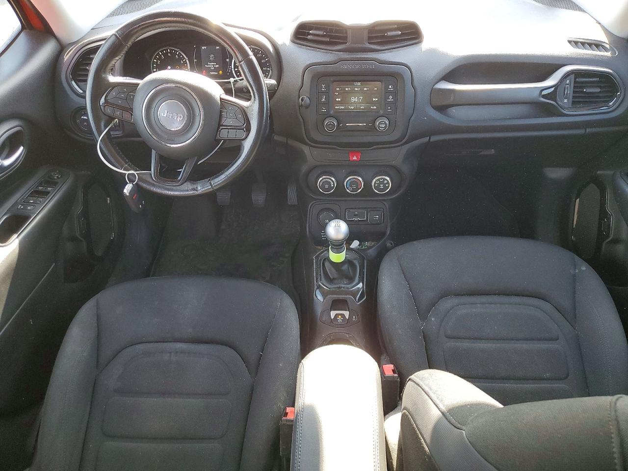 2017 JEEP RENEGADE LATITUDE photo 8