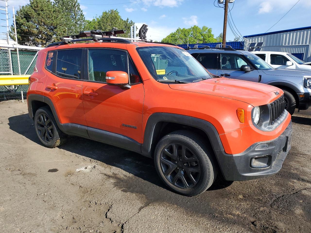 2017 JEEP RENEGADE LATITUDE photo 4