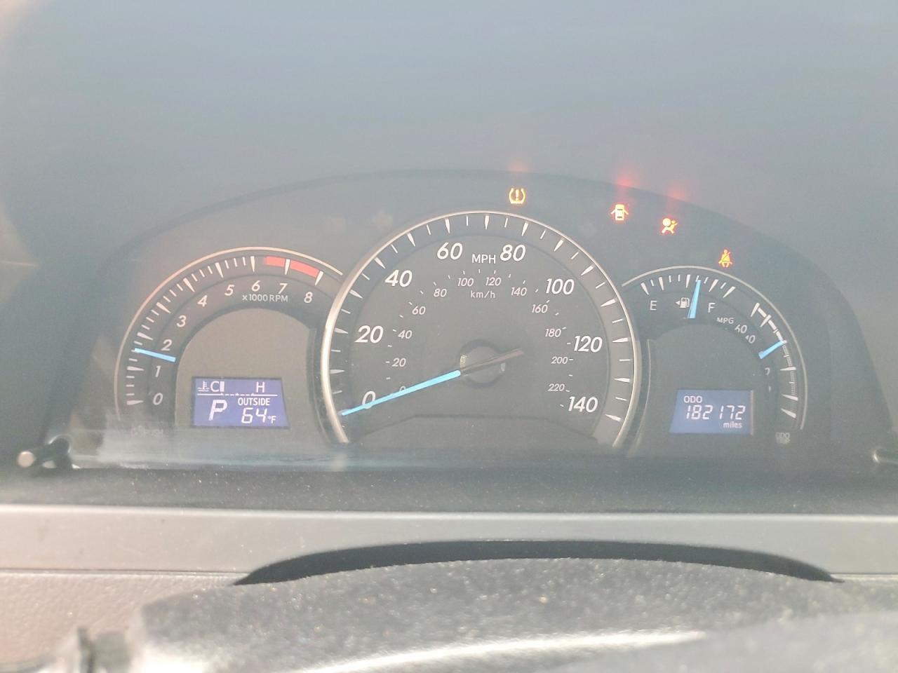2012 TOYOTA CAMRY LE photo 25