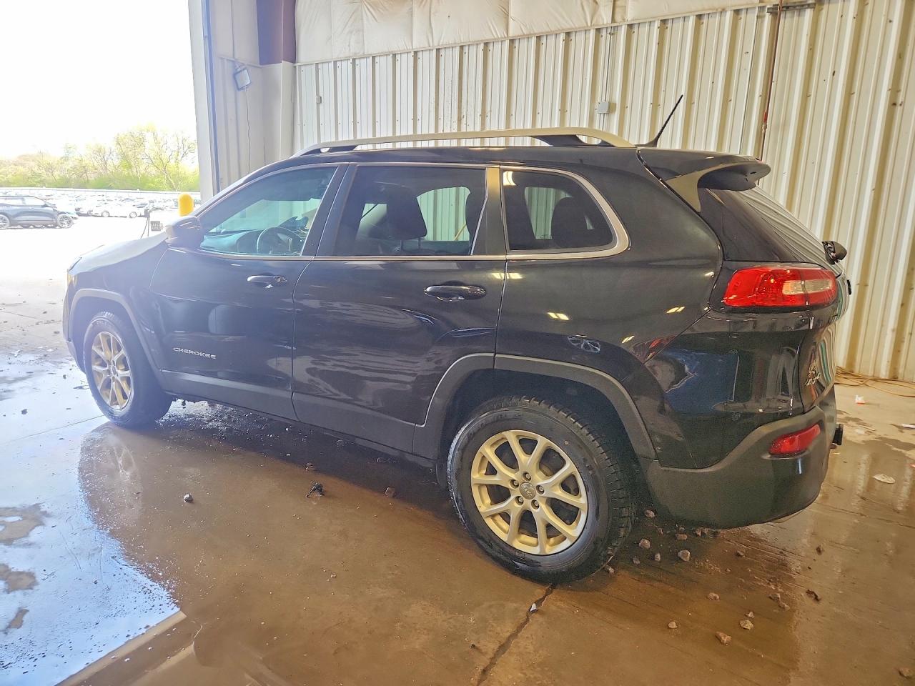 2015 JEEP CHEROKEE LATITUDE photo 3