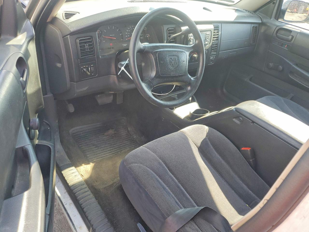 2002 DODGE DAKOTA BASE photo 15