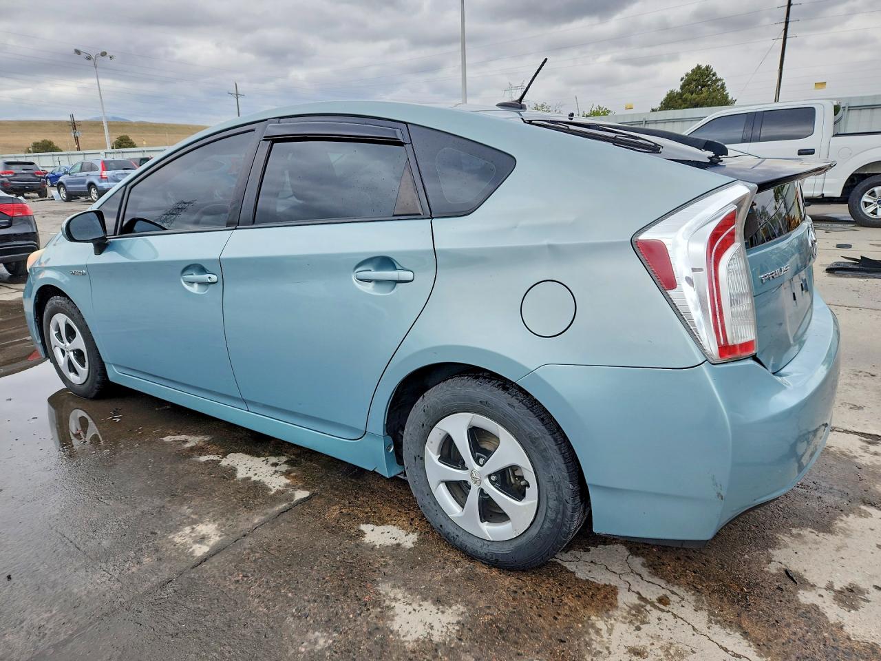 2013 TOYOTA PRIUS THREE photo 3