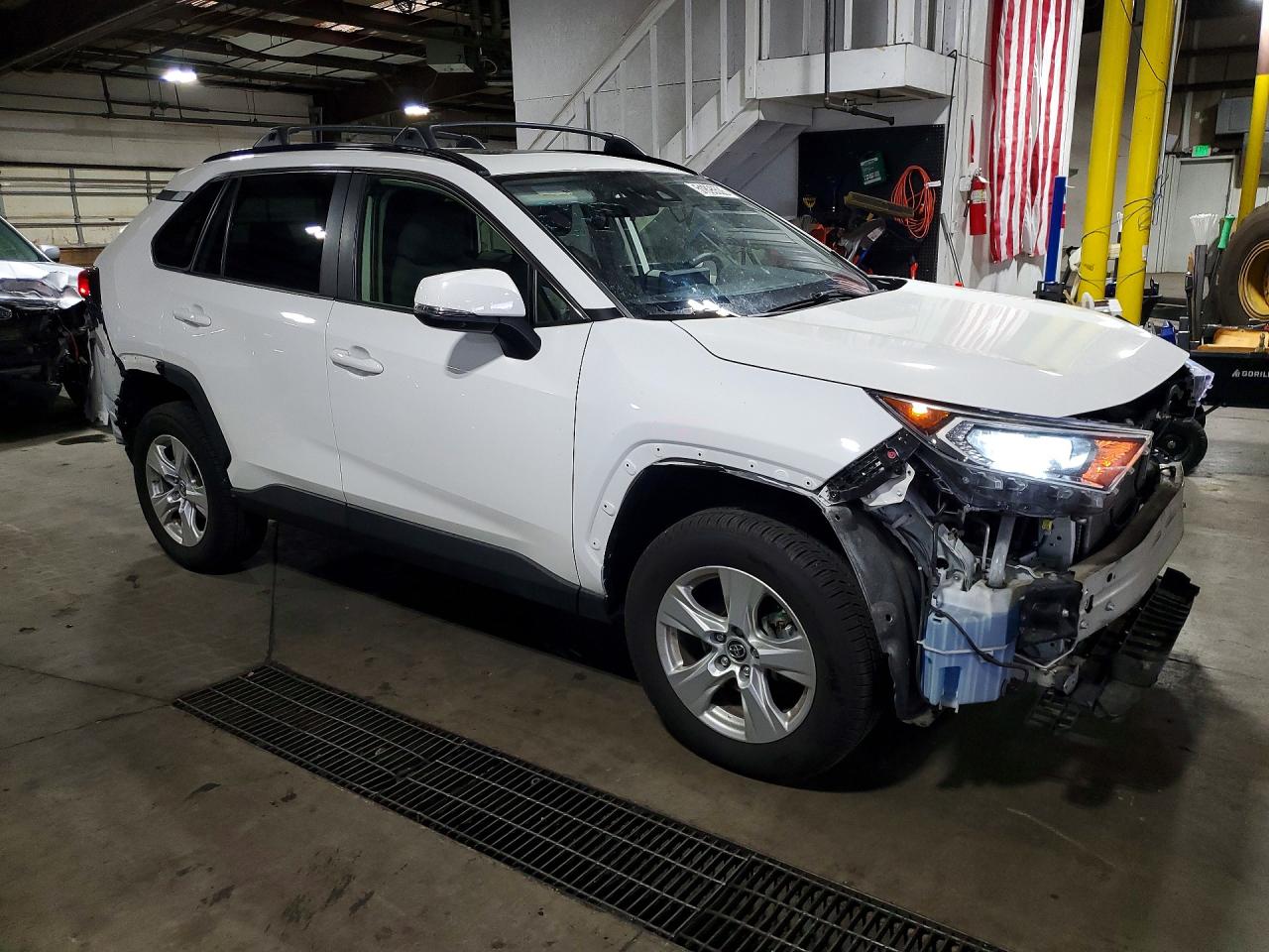 2019 TOYOTA RAV4 XLE photo 10