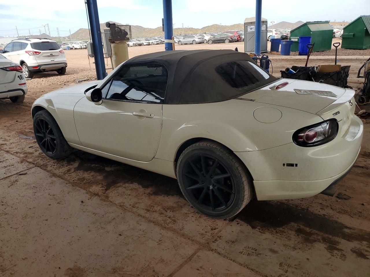 2006 MAZDA MX-5 MIATA photo 2