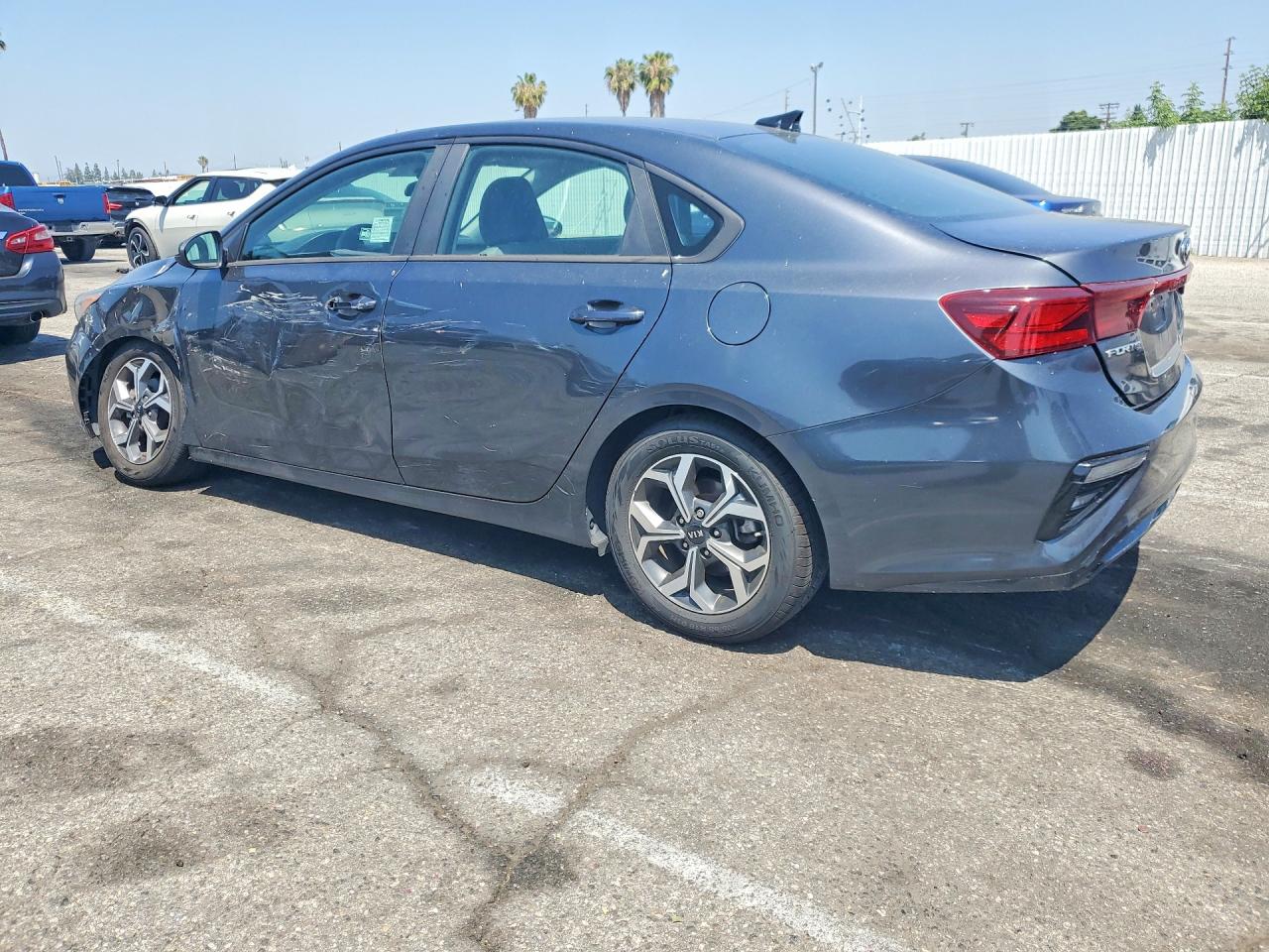 2019 KIA FORTE LXS photo 2