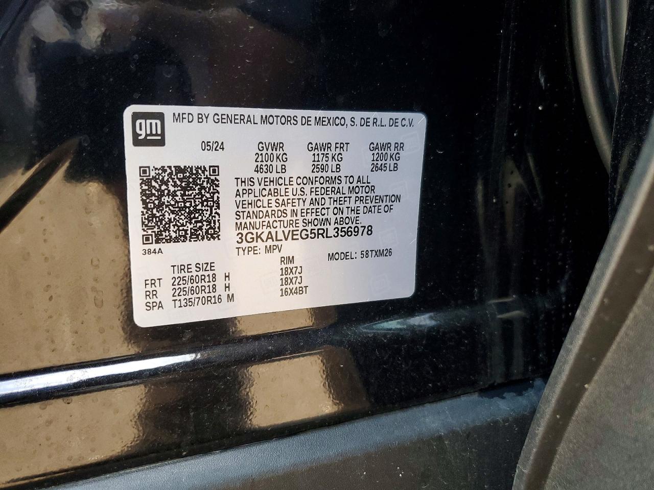 2024 GMC TERRAIN SLT photo 13