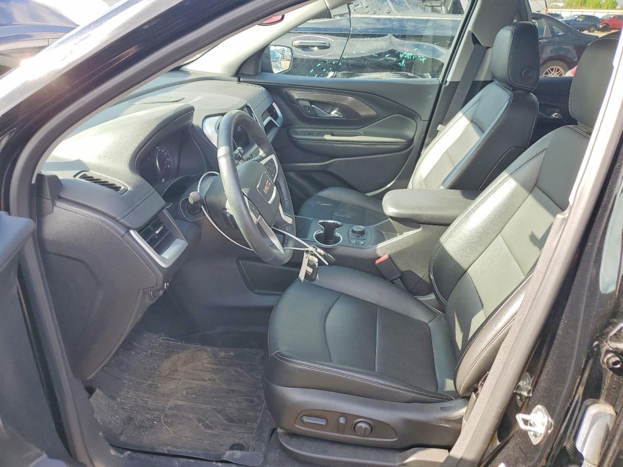 2024 GMC TERRAIN SLT photo 7
