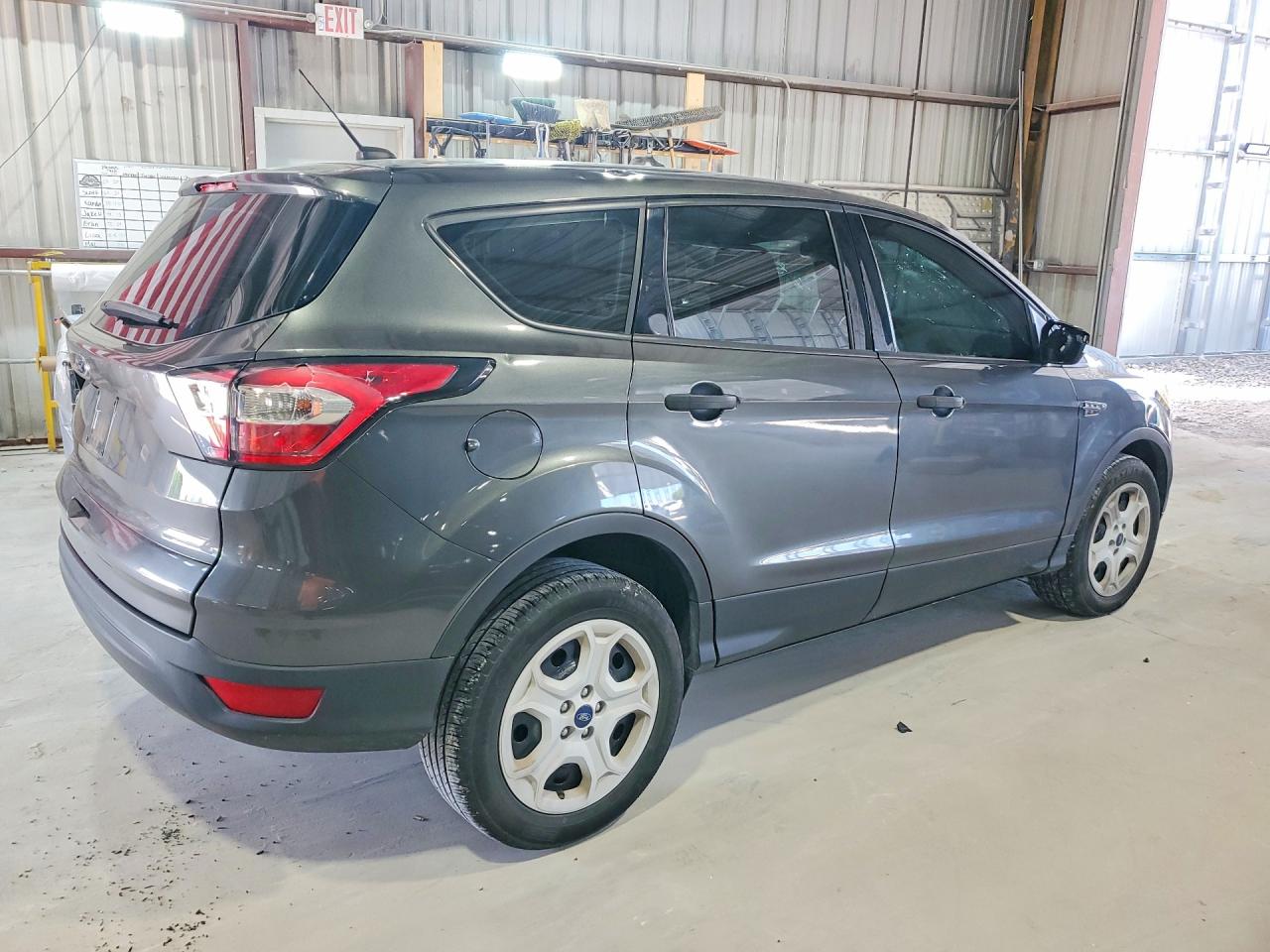 2017 FORD ESCAPE S photo 5