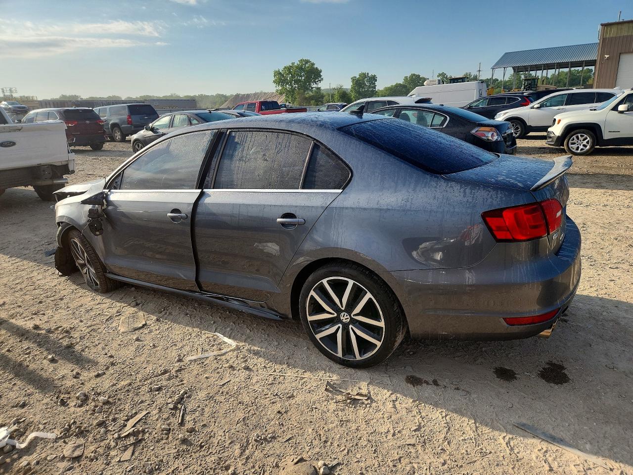 2013 VOLKSWAGEN JETTA GLI photo 2