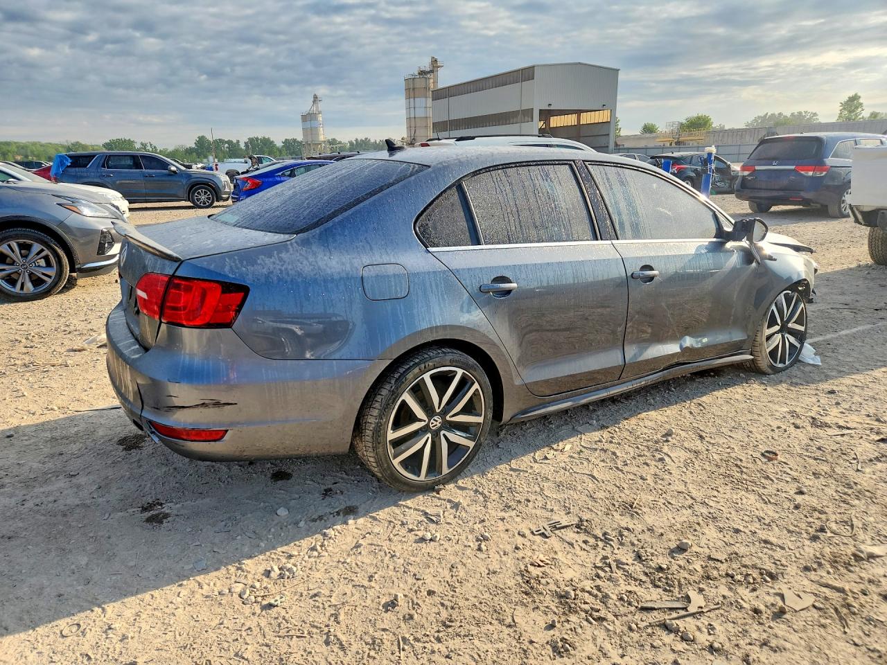 2013 VOLKSWAGEN JETTA GLI photo 3