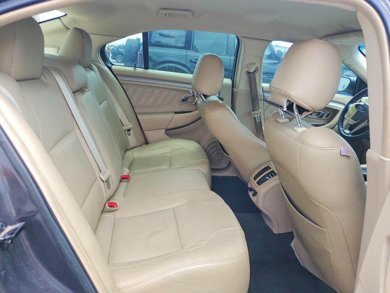 2018 FORD TAURUS SE photo 10
