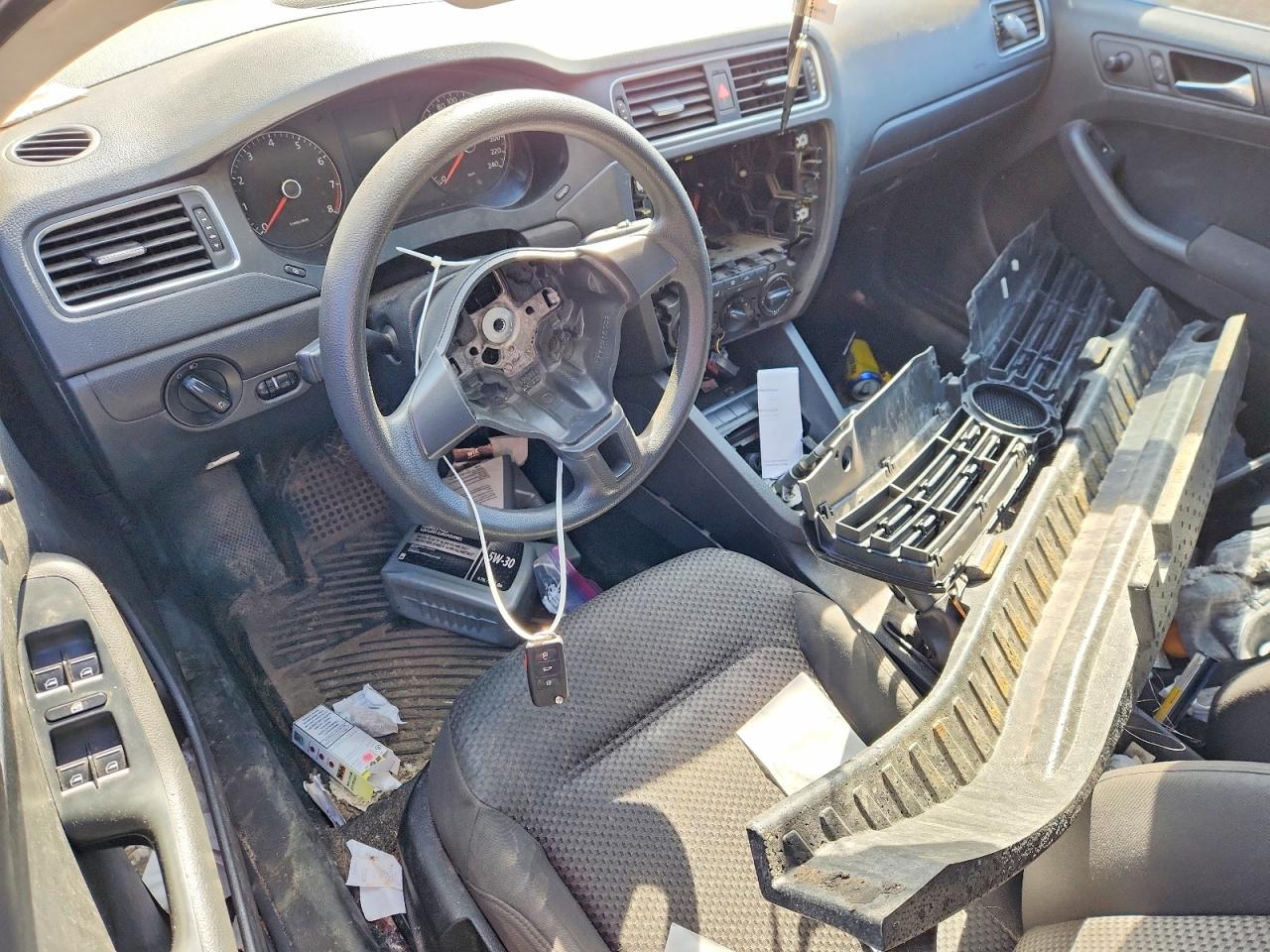 2011 VOLKSWAGEN JETTA BASE photo 22