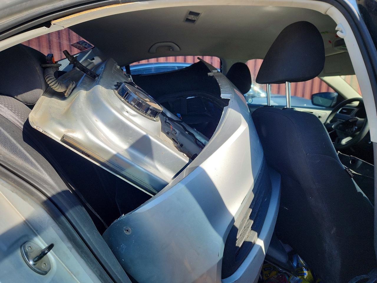 2011 VOLKSWAGEN JETTA BASE photo 28