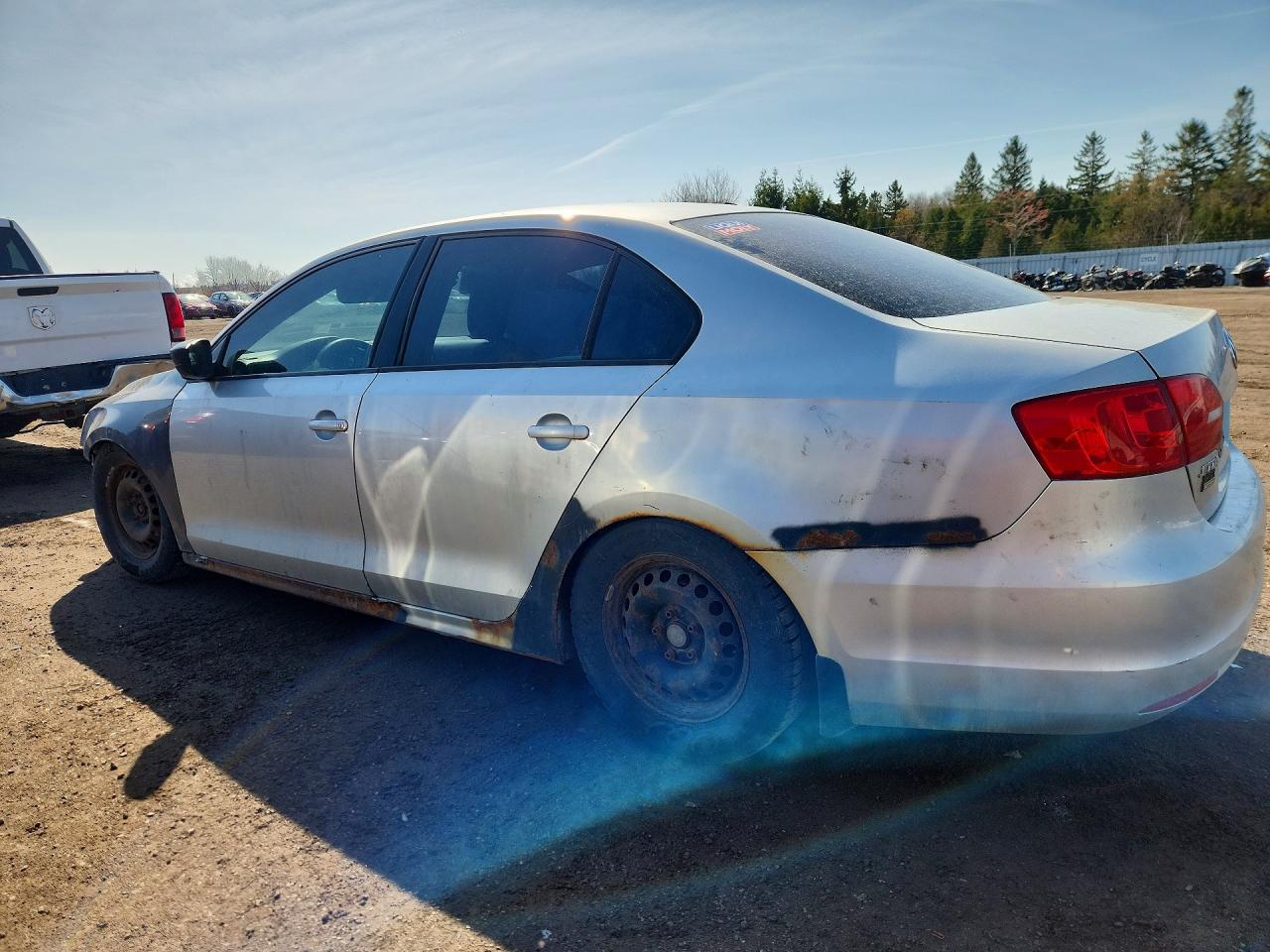 2011 VOLKSWAGEN JETTA BASE photo 4