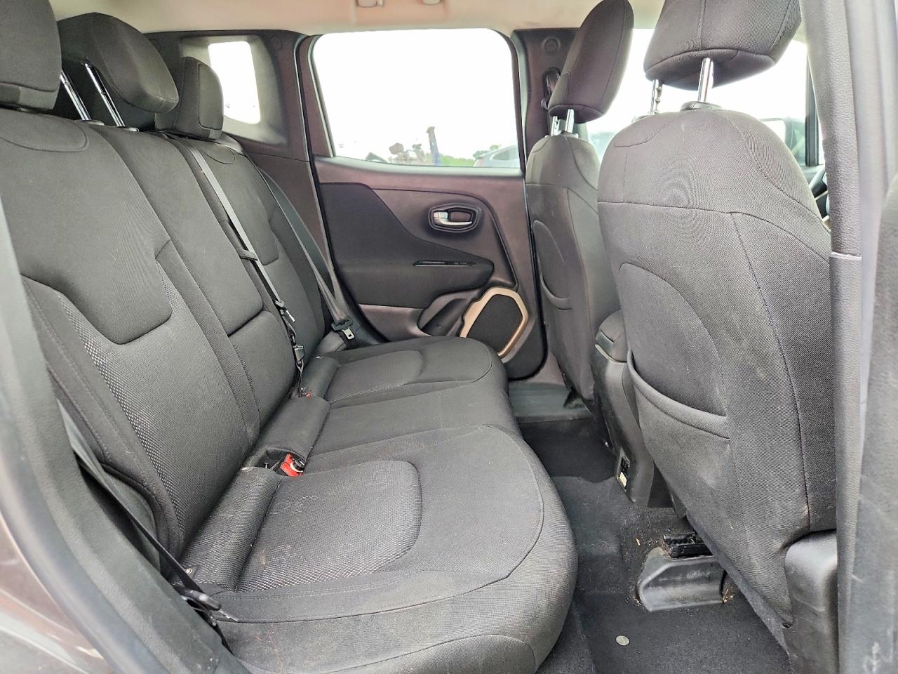 2017 JEEP RENEGADE LATITUDE photo 21
