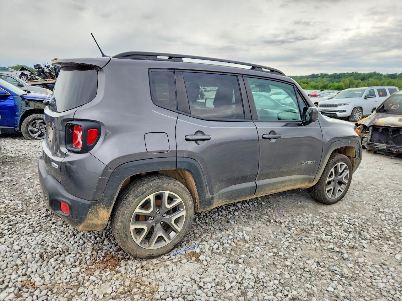 2017 JEEP RENEGADE LATITUDE photo 5