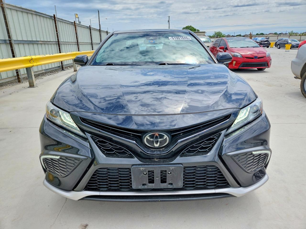 2022 TOYOTA CAMRY XSE photo 5