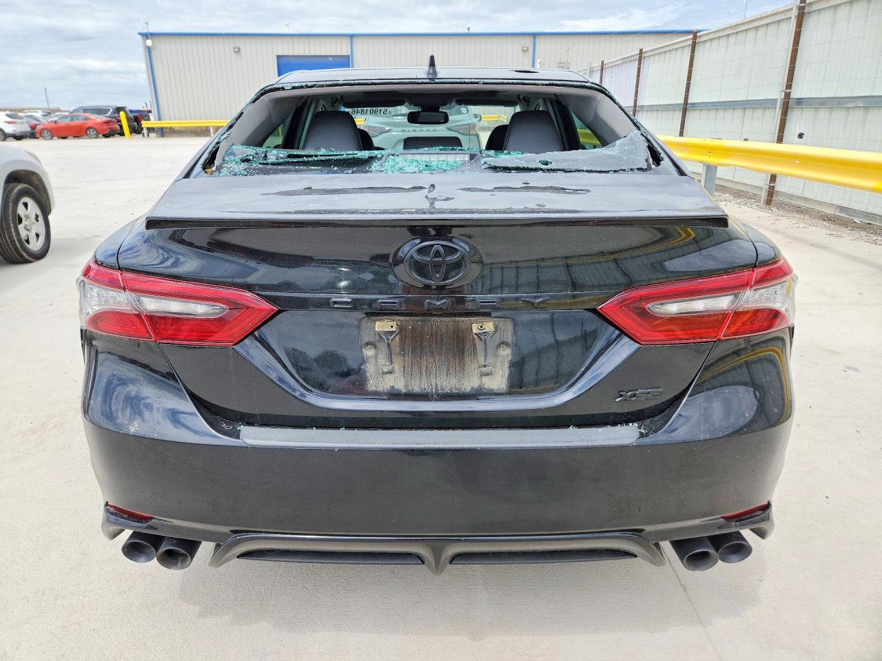 2022 TOYOTA CAMRY XSE photo 6