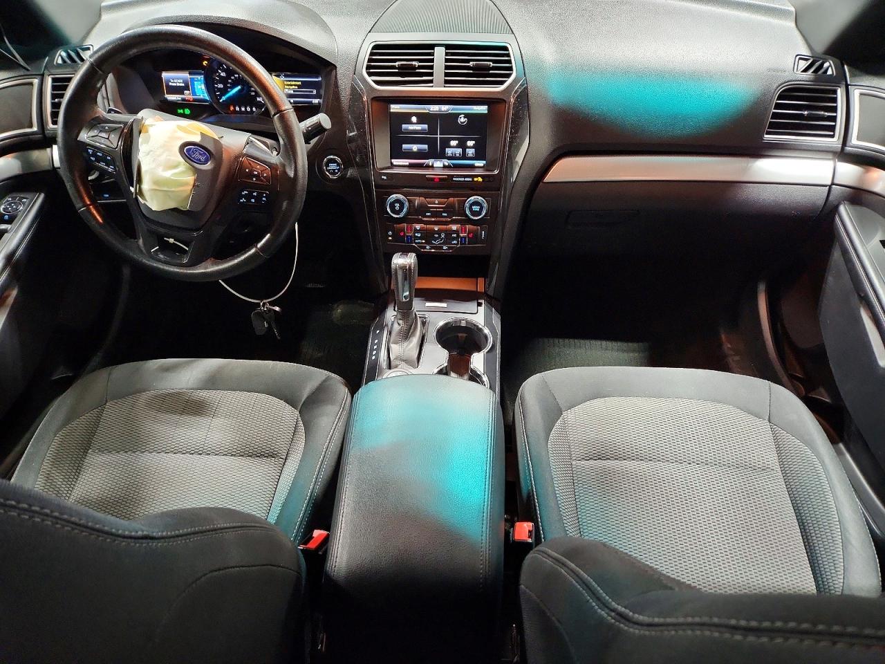 2016 FORD EXPLORER XLT photo 22