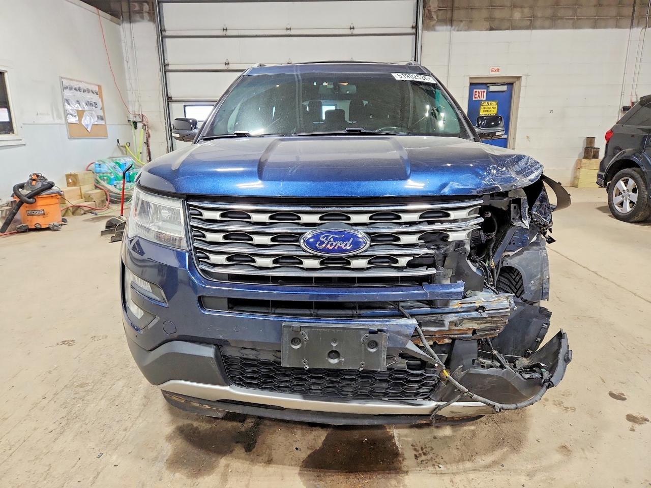 2016 FORD EXPLORER XLT photo 13