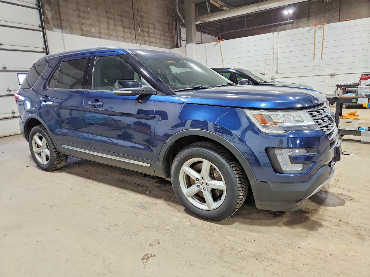 2016 FORD EXPLORER XLT photo 10