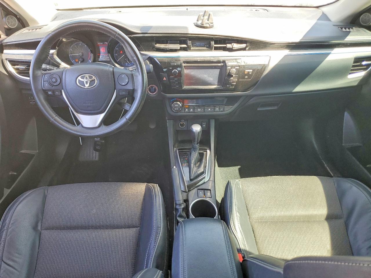 2015 TOYOTA COROLLA S PLUS photo 22