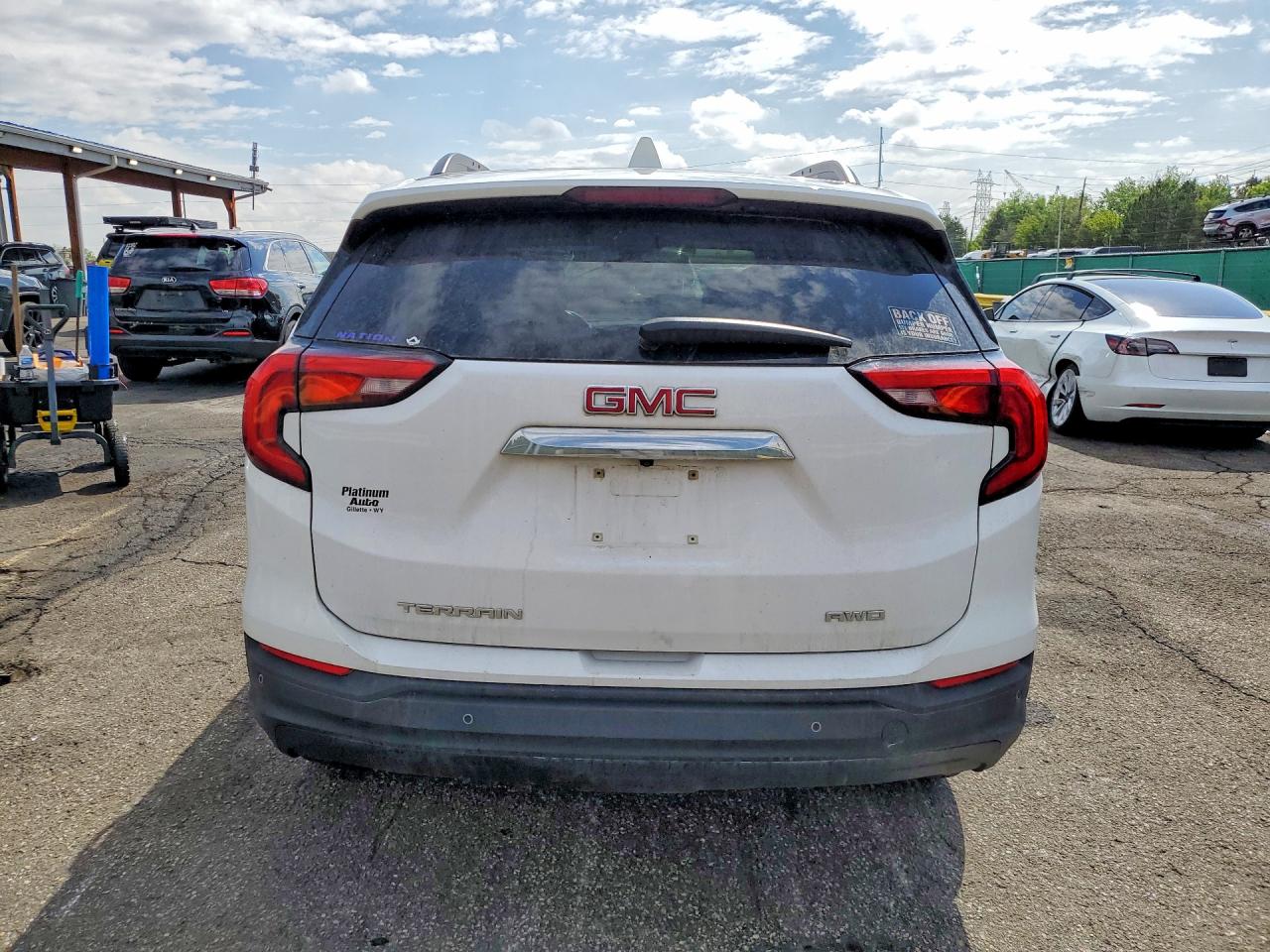 2020 GMC TERRAIN SLE photo 6