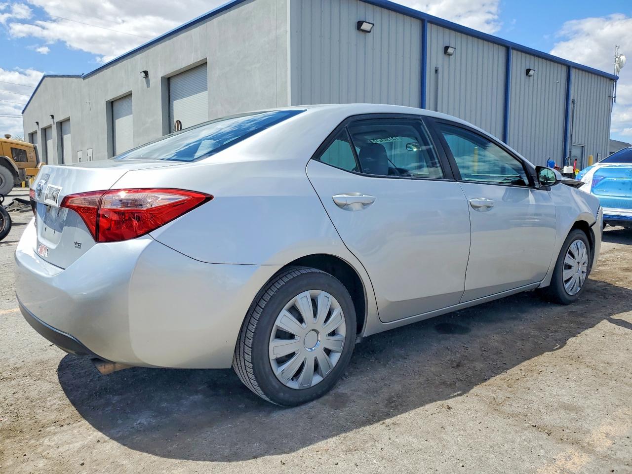 2017 TOYOTA COROLLA LE photo 7