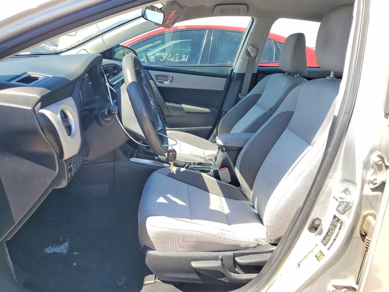 2017 TOYOTA COROLLA LE photo 19