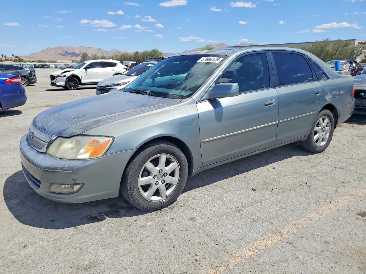 2002 TOYOTA AVALON