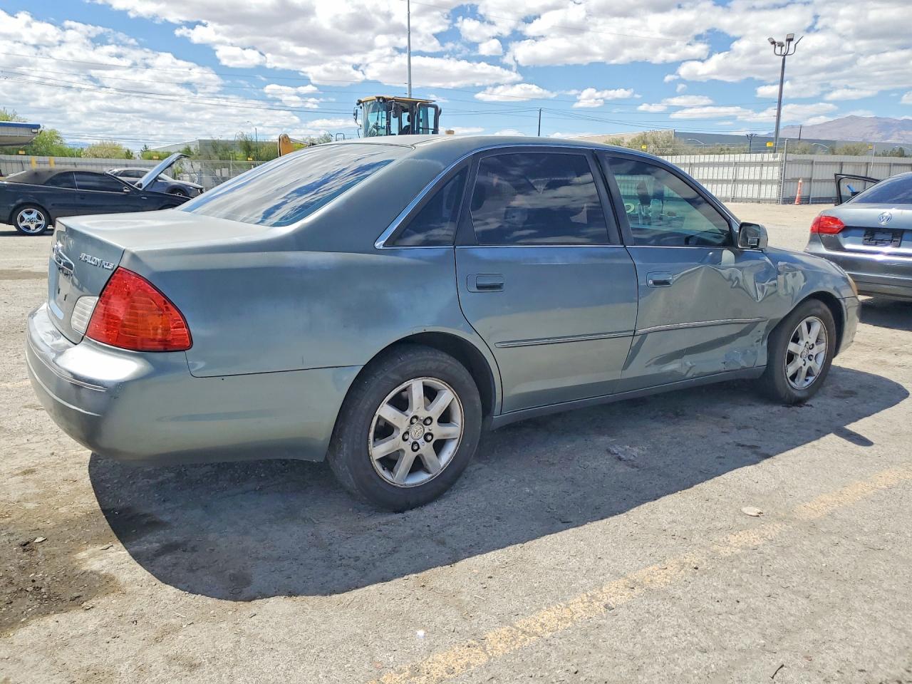 2002 TOYOTA AVALON XLS photo 7