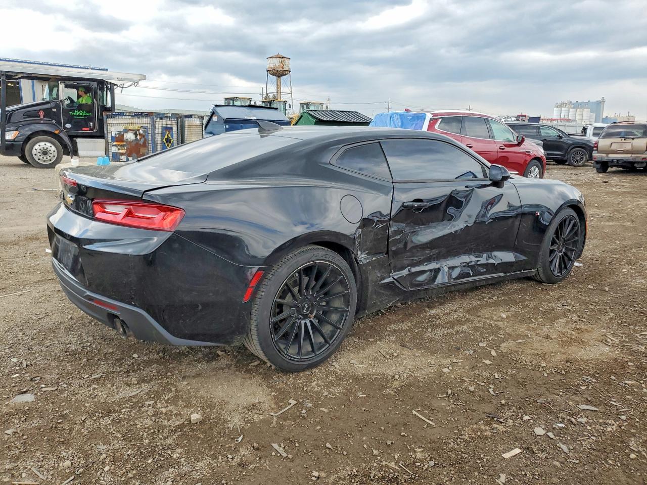 2017 CHEVROLET CAMARO LT photo 5