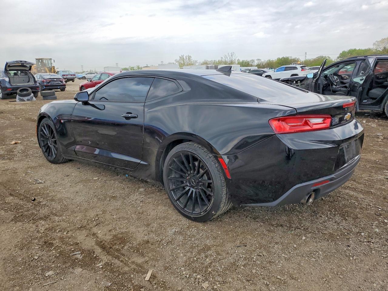 2017 CHEVROLET CAMARO LT photo 3