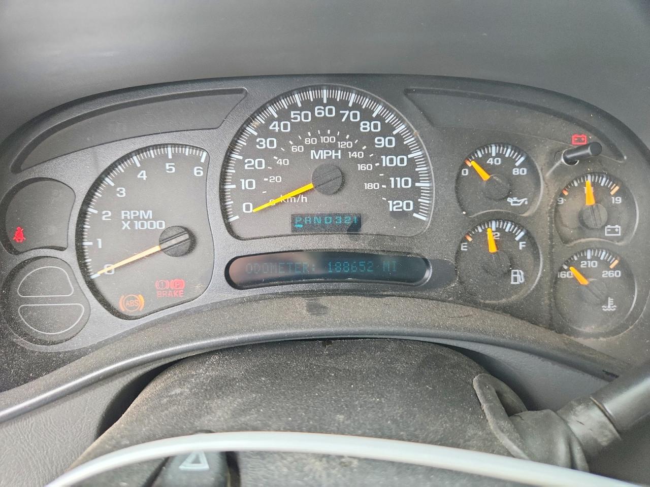 2004 CHEVROLET SILVERADO K1500 photo 25
