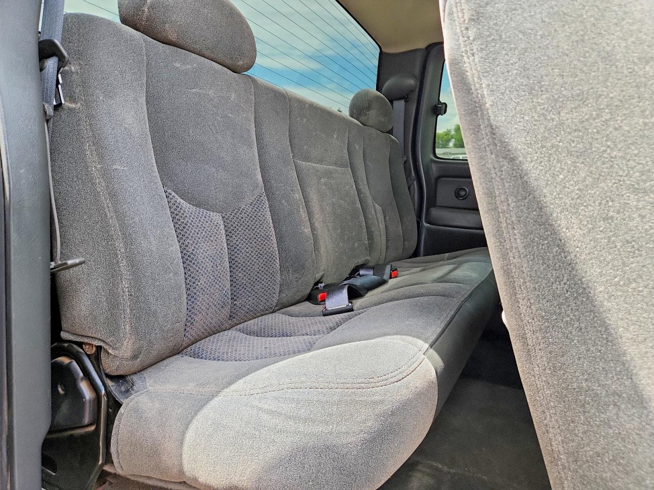 2004 CHEVROLET SILVERADO K1500 photo 28