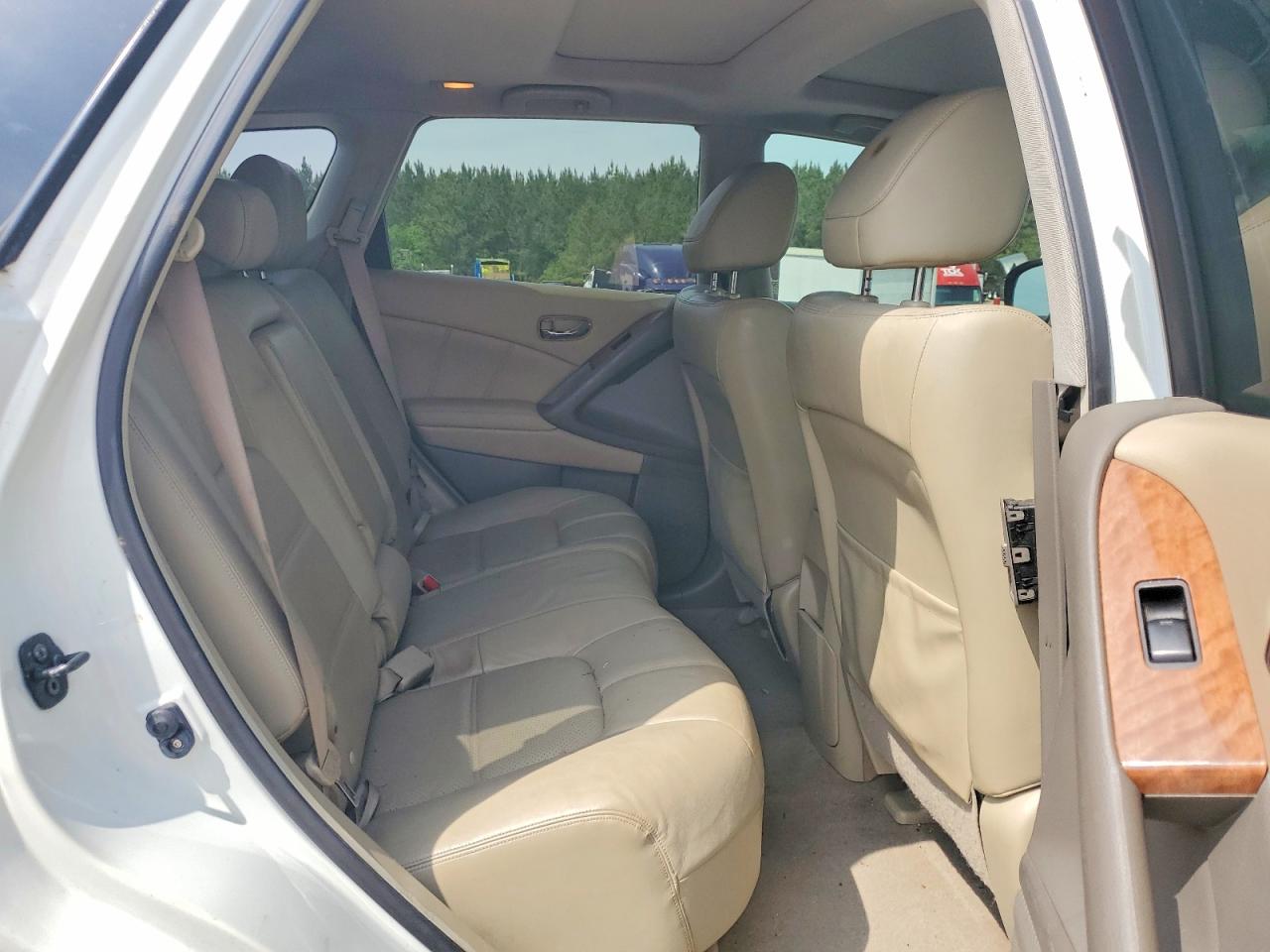 2014 NISSAN MURANO S photo 28