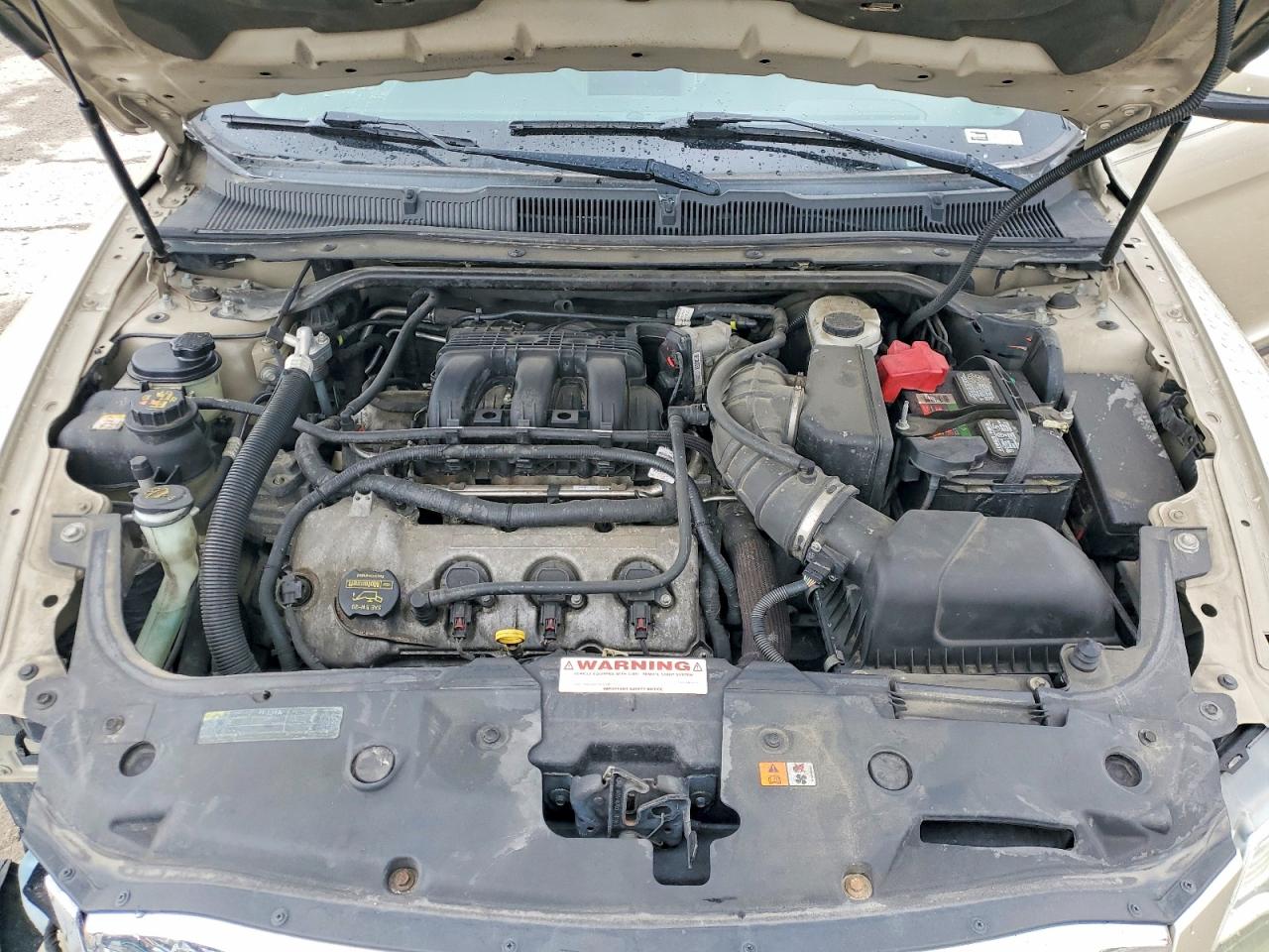 2010 FORD TAURUS SEL photo 11