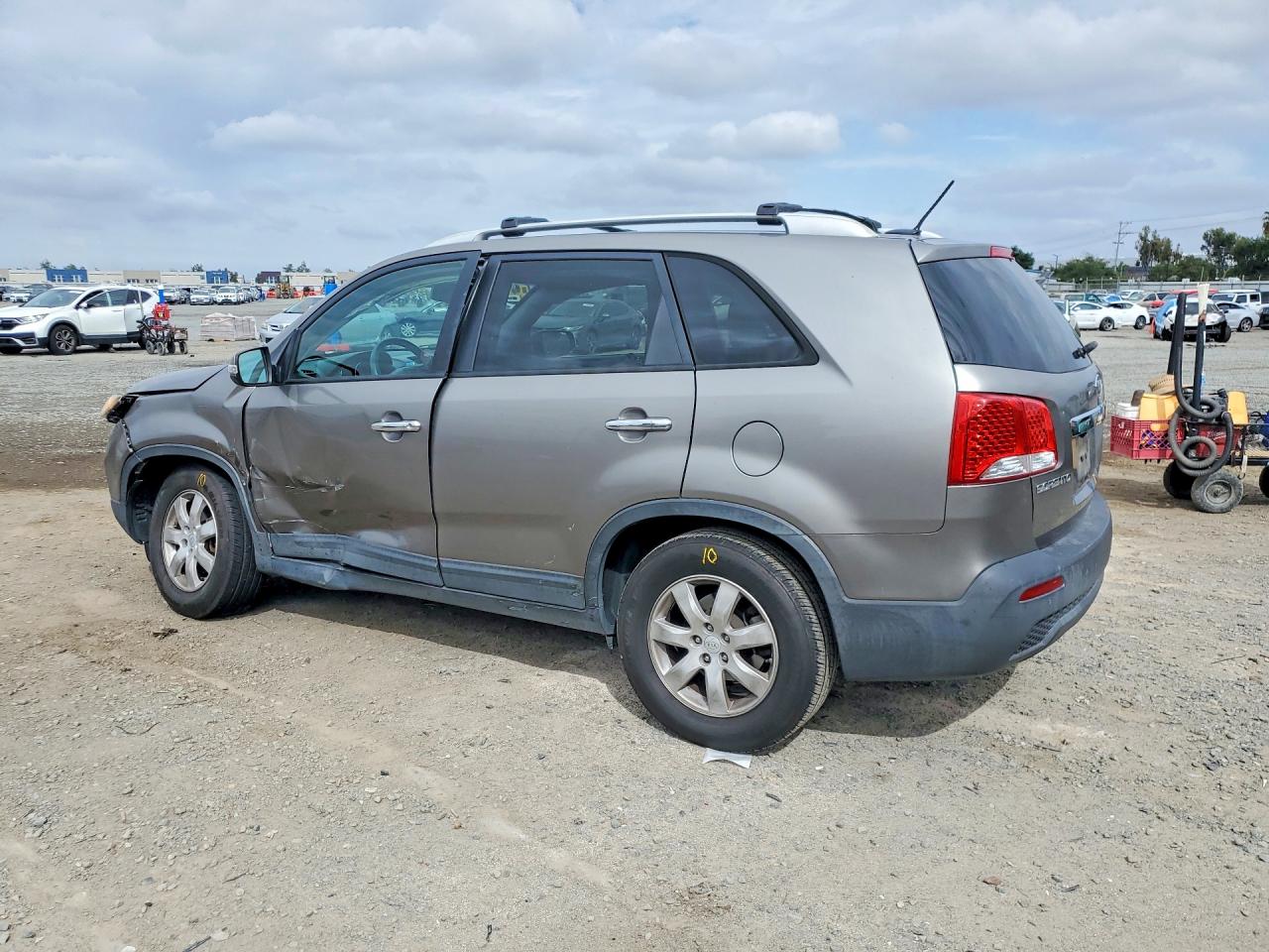 2012 KIA SORENTO LX photo 2