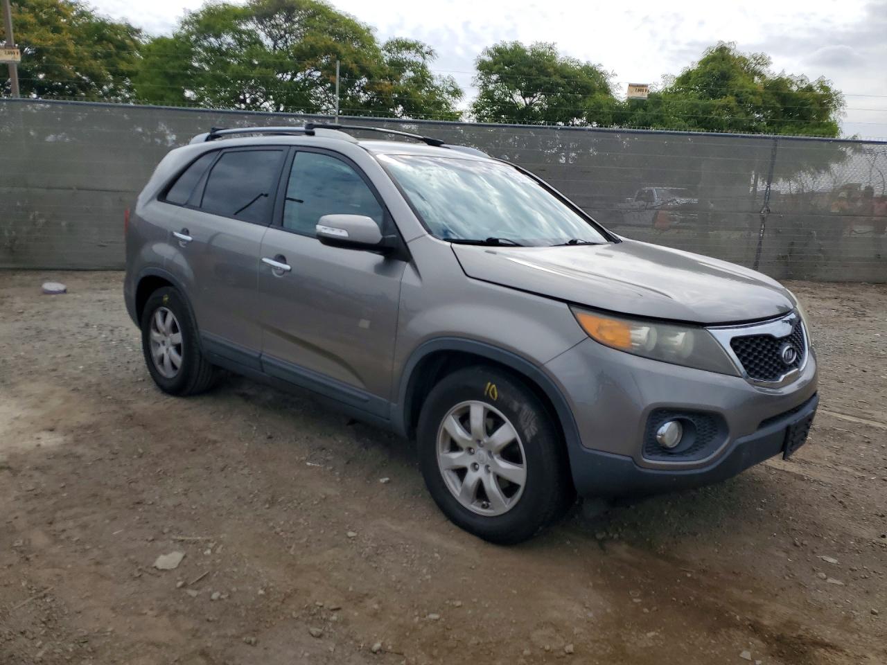 2012 KIA SORENTO LX photo 4