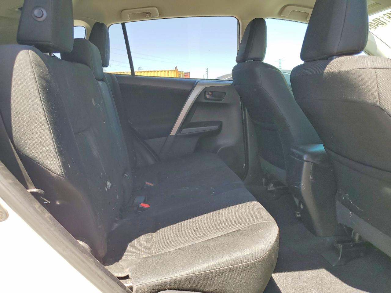 2016 TOYOTA RAV4 LE photo 10