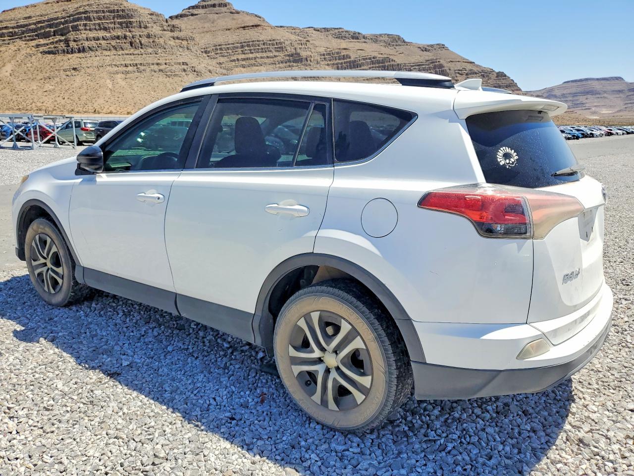 2016 TOYOTA RAV4 LE photo 2