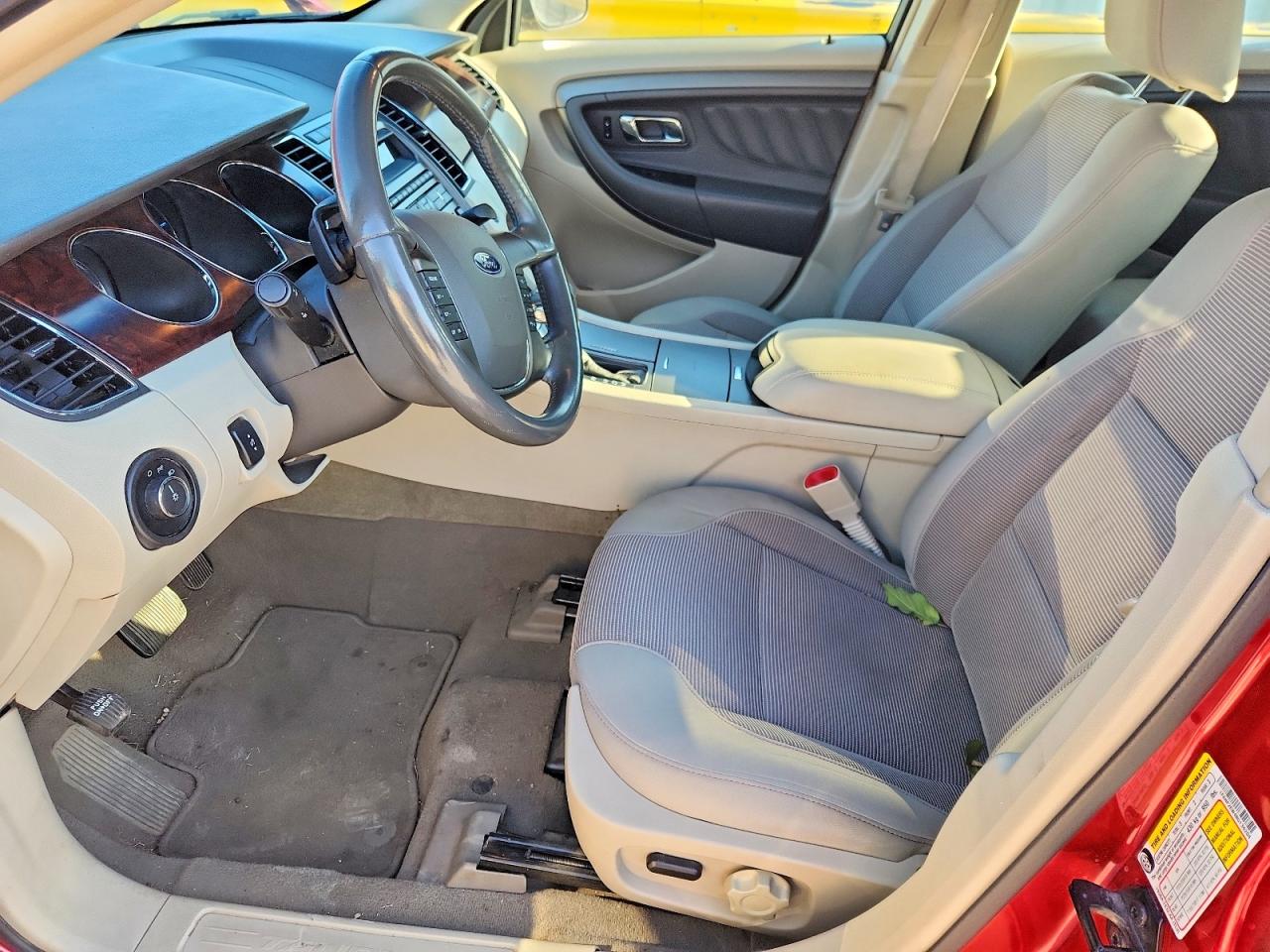 2011 FORD TAURUS SEL photo 13