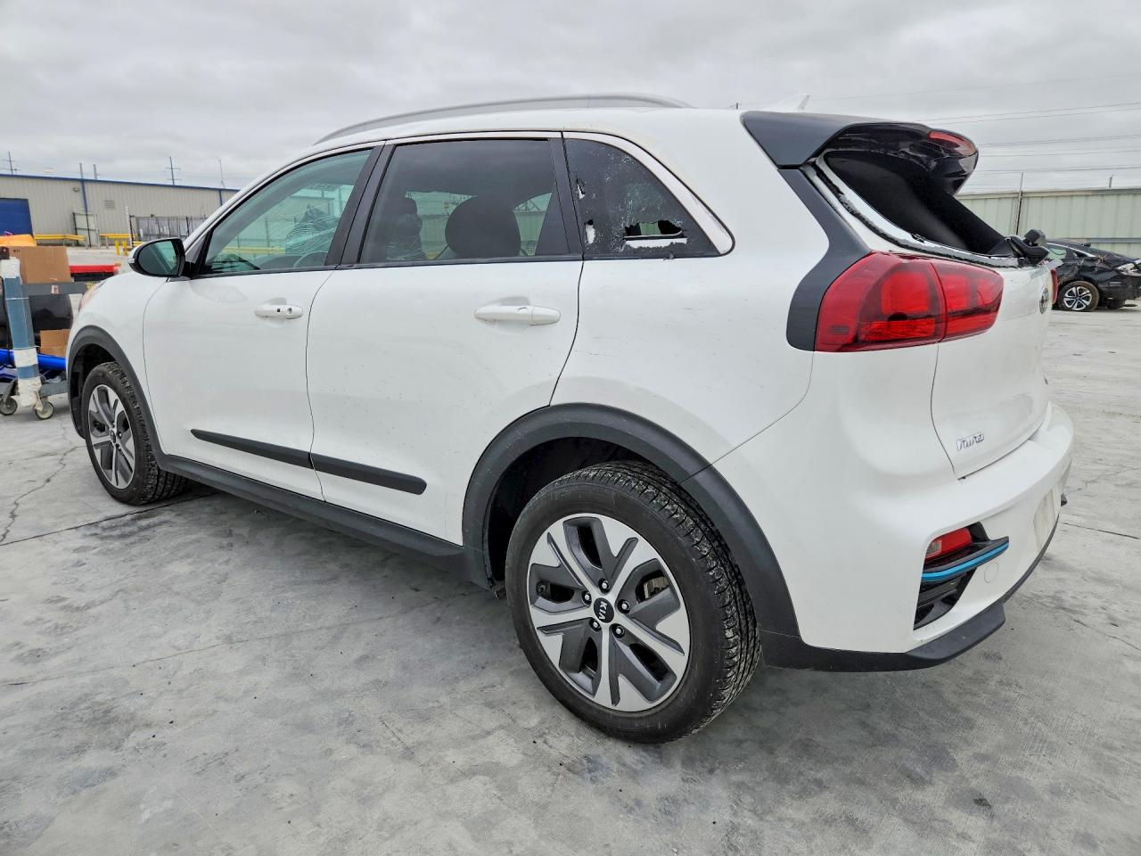 2021 KIA NIRO EX photo 2