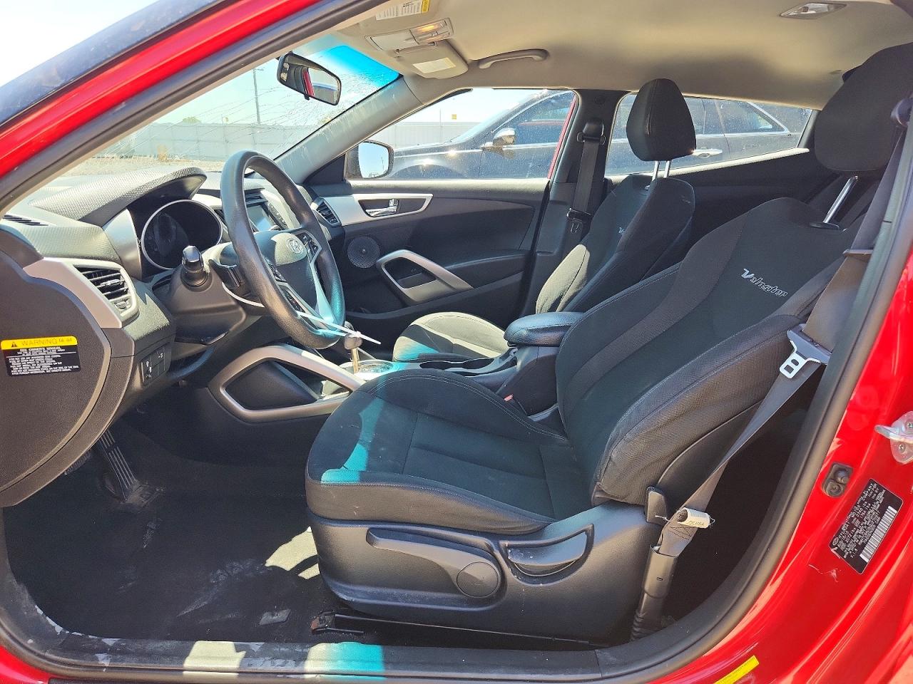 2016 HYUNDAI VELOSTER BASE photo 7