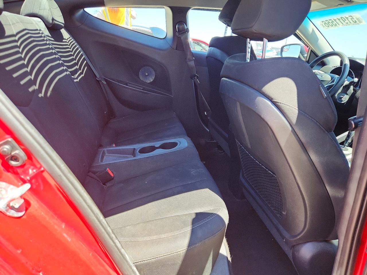 2016 HYUNDAI VELOSTER BASE photo 10