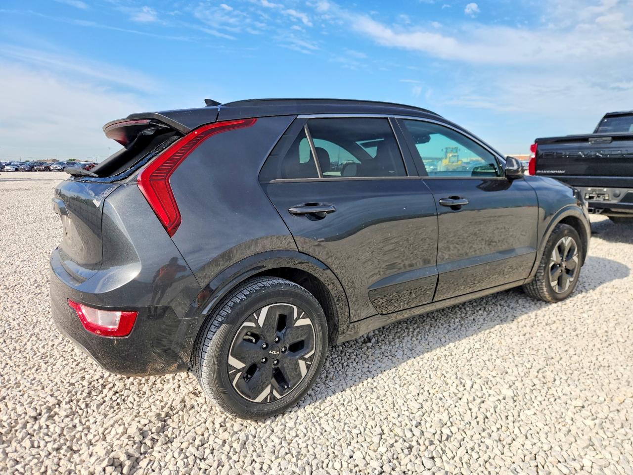 2023 KIA NIRO WIND photo 3